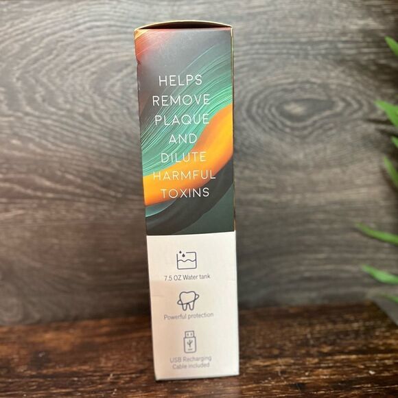 Pursonic USB Rechargeable Water Flosser in Mint and White. New in Box! - Picture 7 of 9